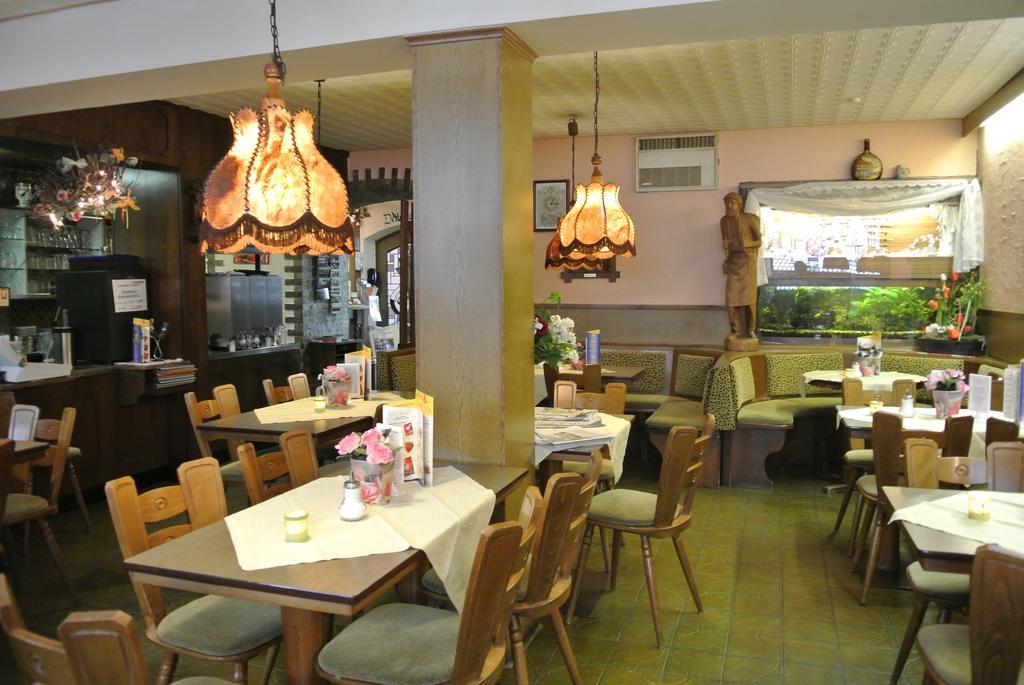 AKZENT Hotel Am Bach Dettelbach Buitenkant foto